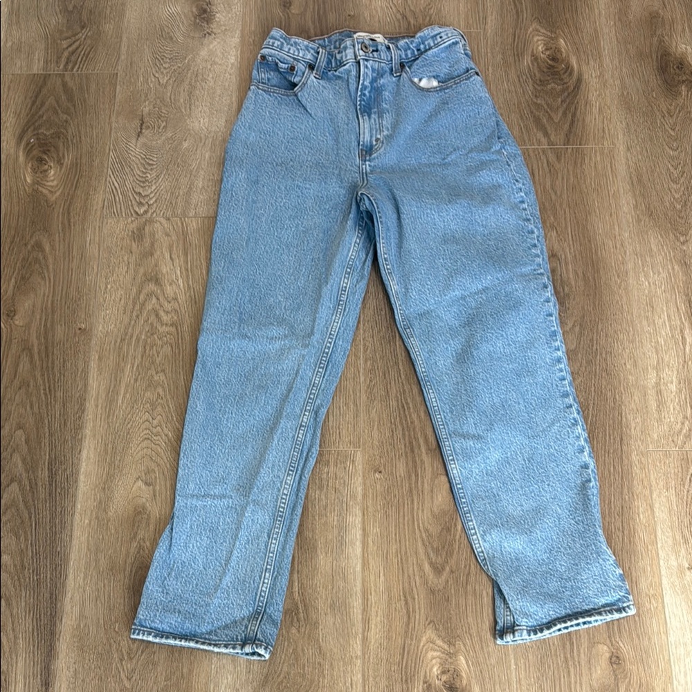 Abercrombie & Fitch Curve Love 90s Straight Ultra High Rise